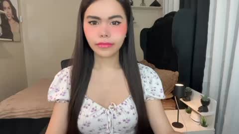 sabrinamadonna54 online show from 11, 6, 2026