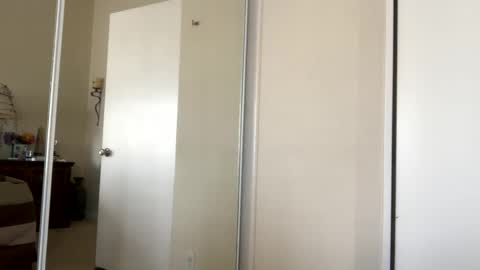 Snapshot of sackskincreamer chatting on 3, 1, 2025 R online show from 3, 1, 2025