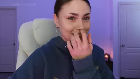 Snapshot of sadierenee96 chatting on 15, 9, 2025 Sadie Renee  online show from 15, 9, 2025