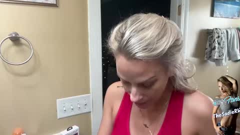 Snapshot of sadierw chatting on 20, 1, 2025 SadieRW online show from 20, 1, 2025