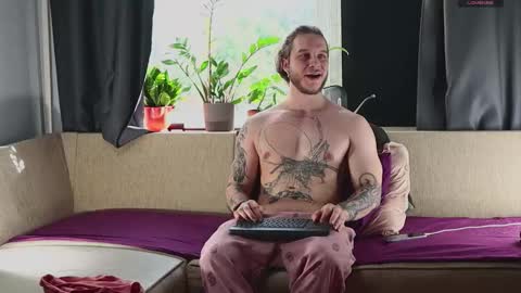 Adam online show from 27, 9, 2025