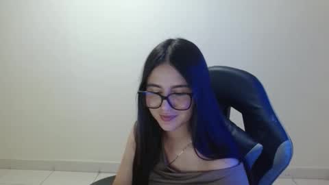 Sahaliefox  online show from 6, 4, 2026