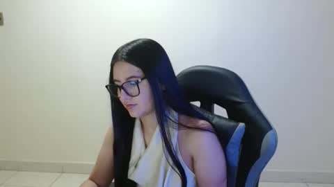 Sahaliefox  online show from 21, 5, 2026