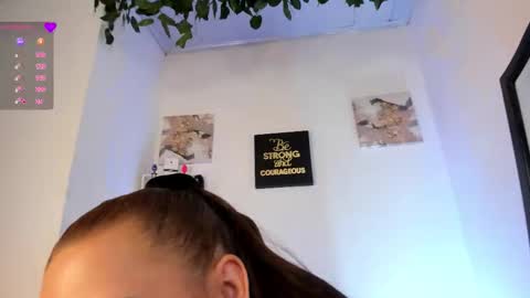 Snapshot of saharawalker chatting on 4, 10, 2025 SAHARA WALKER online show from 4, 10, 2025