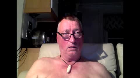 sail_naked online show from 4, 10, 2025