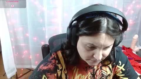 Snapshot of salacious_bunny chatting on 21, 11, 2025 salacious_bunny online show from 21, 11, 2025