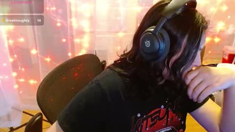 Snapshot of salacious_bunny chatting on 30, 11, 2025 salacious_bunny online show from 30, 11, 2025