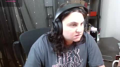 Snapshot of salacious_bunny chatting on 5, 2, 2026 salacious_bunny online show from 5, 2, 2026