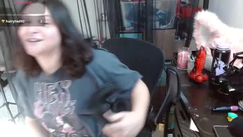 Snapshot of salacious_bunny chatting on 5, 2, 2026 salacious_bunny online show from 5, 2, 2026