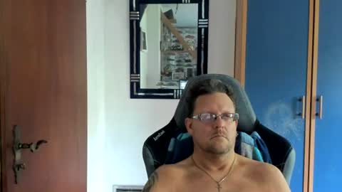 Snapshot of salichris chatting on 18, 7, 2026 salichris online show from 18, 7, 2026