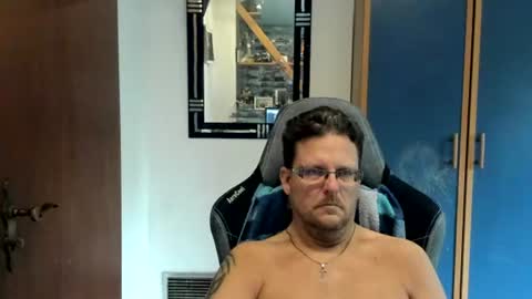 Snapshot of salichris chatting on 19, 7, 2026 salichris online show from 19, 7, 2026