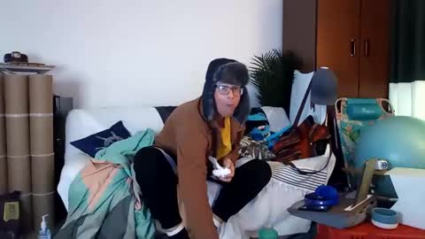 salis1981 online show from 28, 1, 2025