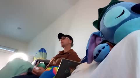 salis1981 online show from 3, 2, 2025