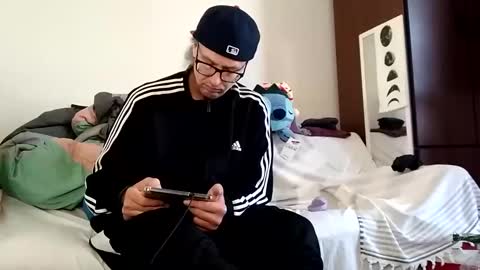 salis1981 online show from 10, 2, 2025