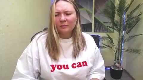 Snapshot of sallyverda chatting on 10, 7, 2026 Sally online show from 10, 7, 2026