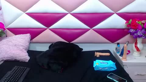 Snapshot of salmasantos chatting on 7, 1, 2025 salmasanto online show from 7, 1, 2025