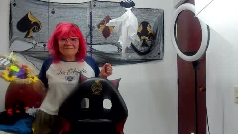 Salomee diazz online show from 9, 10, 2025