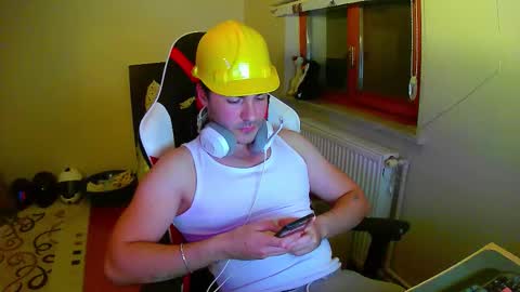 Snapshot of salomenseks chatting on 9, 11, 2025 canfuck online show from 9, 11, 2025