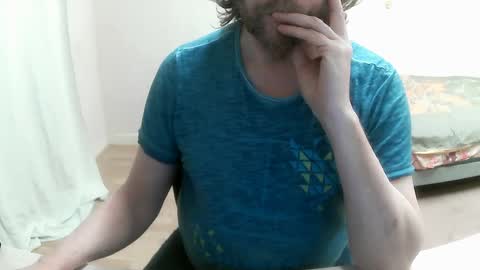 Snapshot of saltimbanquier chatting on 14, 2, 2025 Saltimbanquier Salt ou Banquier online show from 14, 2, 2025