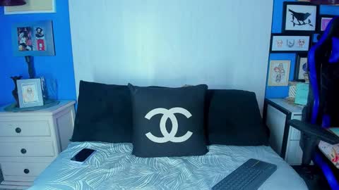 Snapshot of sam__cute chatting on 8, 9, 2025 sam__cute online show from 8, 9, 2025