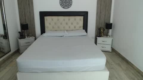 SAM MANSON online show from 8, 3, 2025