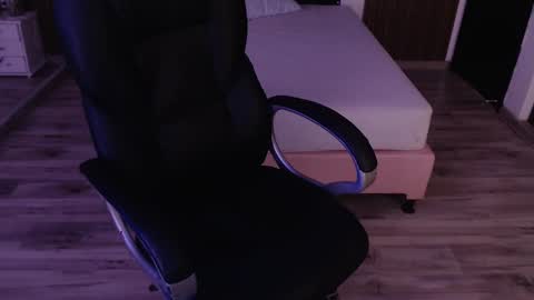 SAM MANSON online show from 6, 10, 2025