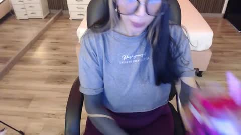 SAM MANSON online show from 30, 10, 2025