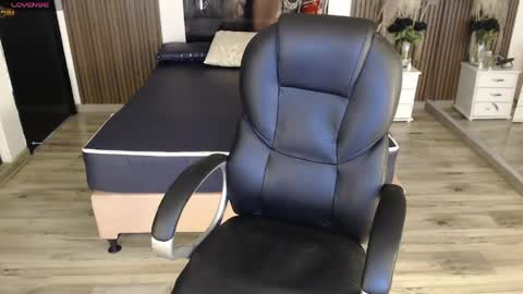 SAM MANSON online show from 15, 4, 2026