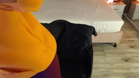 SAM MANSON online show from 19, 5, 2026