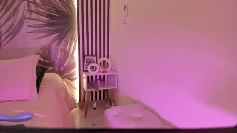 Samaantha  online show from 8, 4, 2026