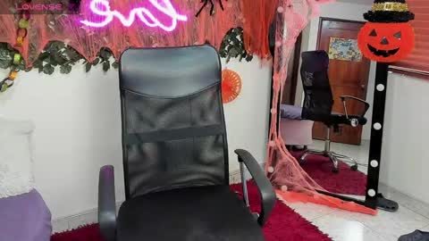 samantaortiz_ online show from 29, 10, 2025