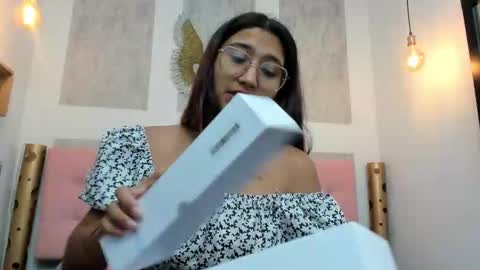    online show from 3, 11, 2025