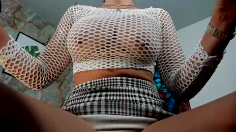 samantha_milfs online show from 3, 1, 2025