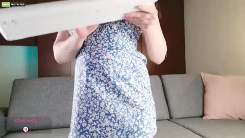 Samanthaxoxo online show from 1, 12, 2025