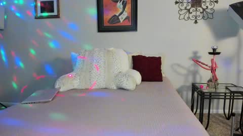 Yaya online show from 2, 2, 2025