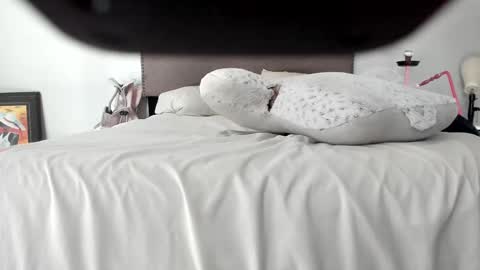 Yaya online show from 4, 10, 2025