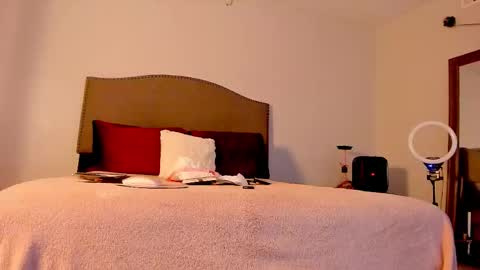 Yaya online show from 3, 11, 2025