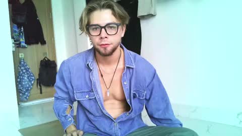 Fansly -       Top4fans   online show from 18, 4, 2026