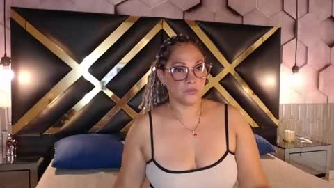 Snapshot of samira_lennox chatting on 19, 6, 2026 SAMIRA online show from 19, 6, 2026
