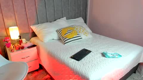 Snapshot of samiramalek chatting on 2, 4, 2026 Samira Malek online show from 2, 4, 2026