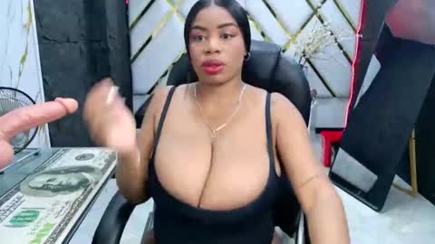 Snapshot of sammanthaboob chatting on 16, 4, 2026 Luisa online show from 16, 4, 2026