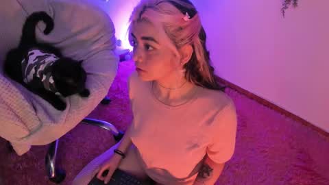 Snapshot of sammysammy_ chatting on 4, 1, 2025   online show from 4, 1, 2025