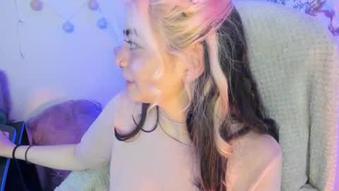 Snapshot of sammysammy_ chatting on 4, 1, 2025   online show from 4, 1, 2025