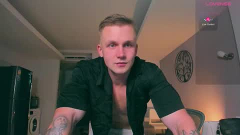 Snapshot of samuel_andrew chatting on 27, 9, 2025 Samuel online show from 27, 9, 2025