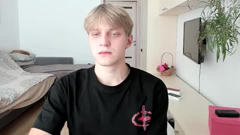 Sam online show from 8, 10, 2025