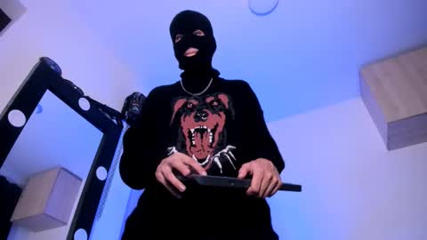   online show from 20, 9, 2025