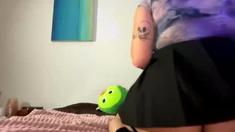 Samymoon online show from 4, 12, 2025