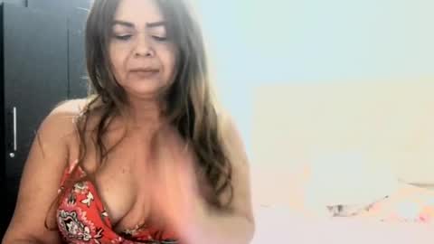 Snapshot of sanddi_milff chatting on 20, 5, 2026 Sanddi online show from 20, 5, 2026