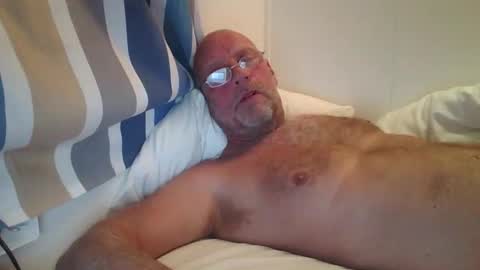 sandnesrune523 online show from 18, 10, 2025