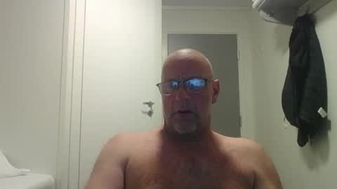 Snapshot of sandnesrune523 chatting on 16, 4, 2026 sandnesrune523 online show from 16, 4, 2026